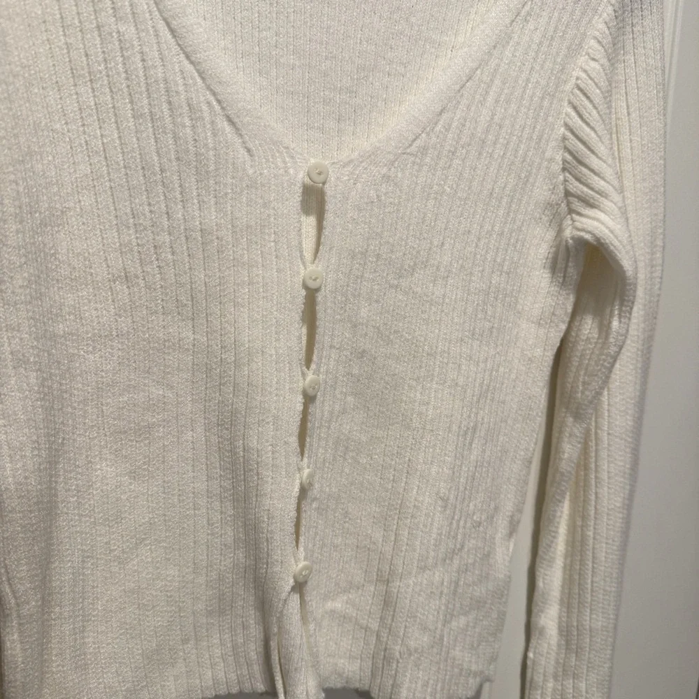 White Ribbed Button-Up Cardigan Top - Picture 3 of 8